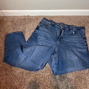 American Eagle Stretch Mom Jeans